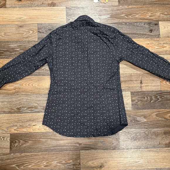 Express Men Button Up Shirt - Picture 2 of 4